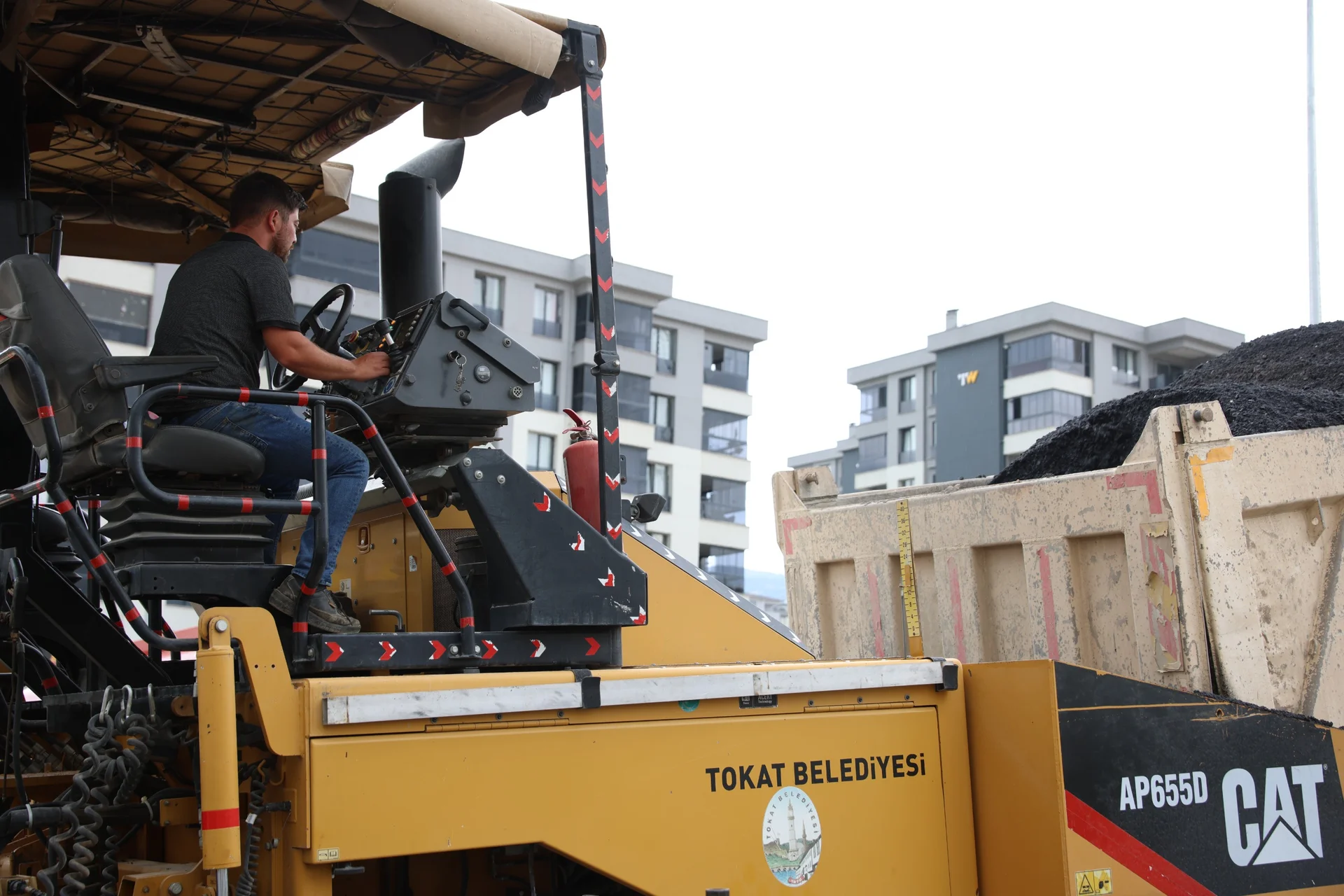 GÜNEŞLİ MAHALLESİ GÖLBAŞI CADDESİ YENİ YÜZÜNE KAVUŞTU - Görsel 2