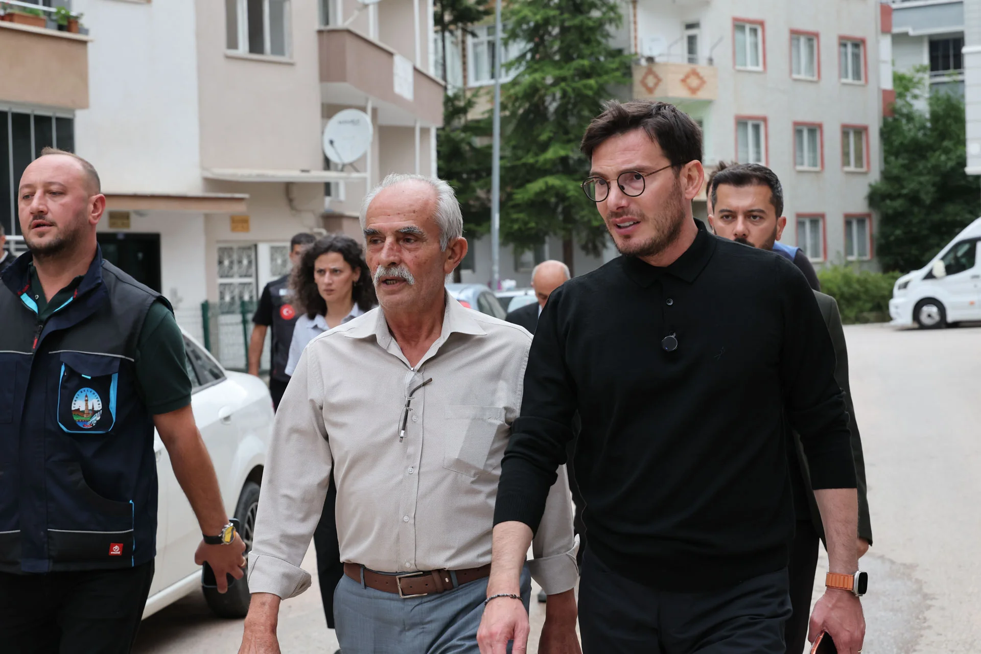 BAŞKAN YAZICIOĞLU MAHALLELERİ ADIM ADIM GEZİYOR - Görsel 6