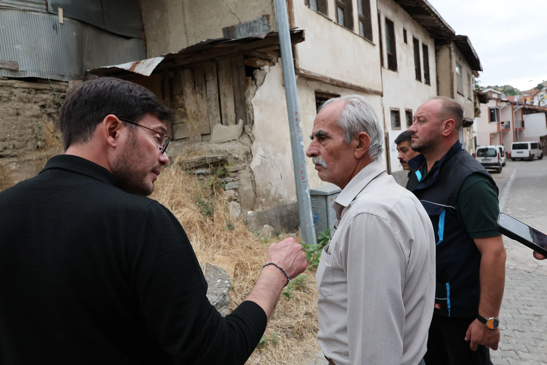 BAŞKAN YAZICIOĞLU MAHALLELERİ ADIM ADIM GEZİYOR - Görsel 9