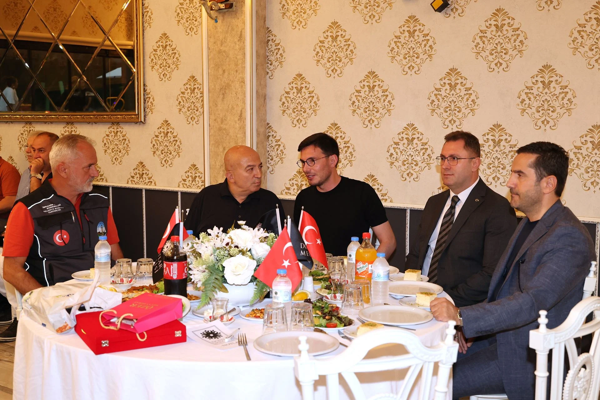 BAŞKAN YAZICIOĞLU, DOSTLAR MECLİSİ'NDE - Görsel 1
