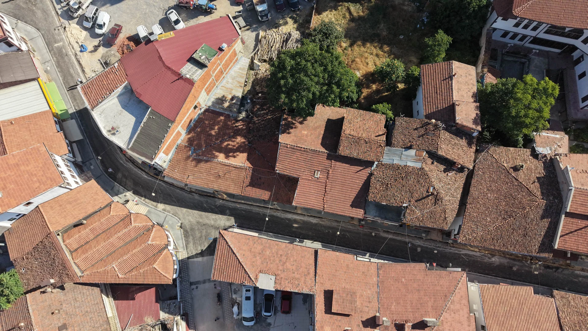 BAŞKAN YAZICIOĞLU ESNAFA VE VATANDAŞA SORDU, SOKAĞIN KADERİNİ ORTAK AKIL BELİRLEDİ - Görsel 7