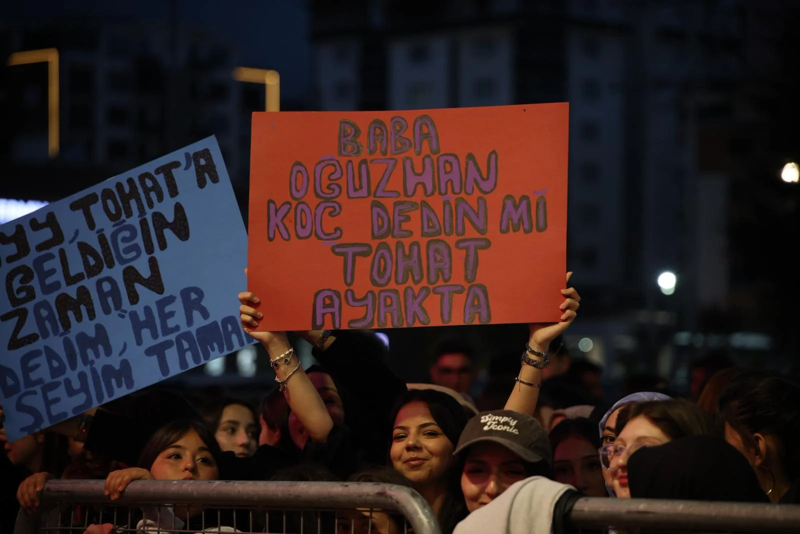 OĞUZHAN KOÇ KONSERİNDE ON BİNLERCE TOKATLI BULUŞTU - Görsel 15