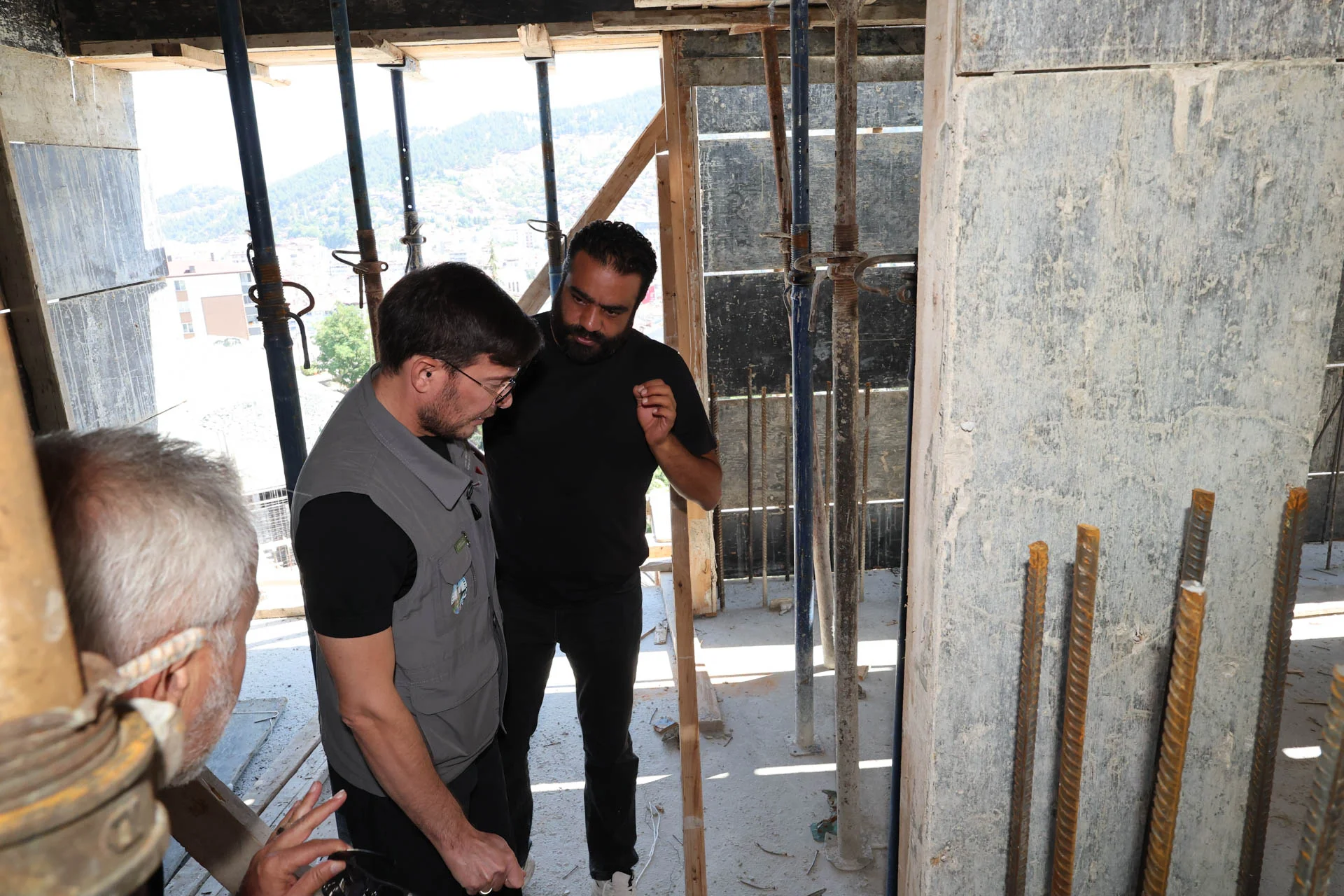 BAŞKAN YAZICIOĞLU: “KENTSEL DÖNÜŞÜMDE KURA ÇEKİMİ İÇİN GÜN SAYIYORUZ” - Görsel 13