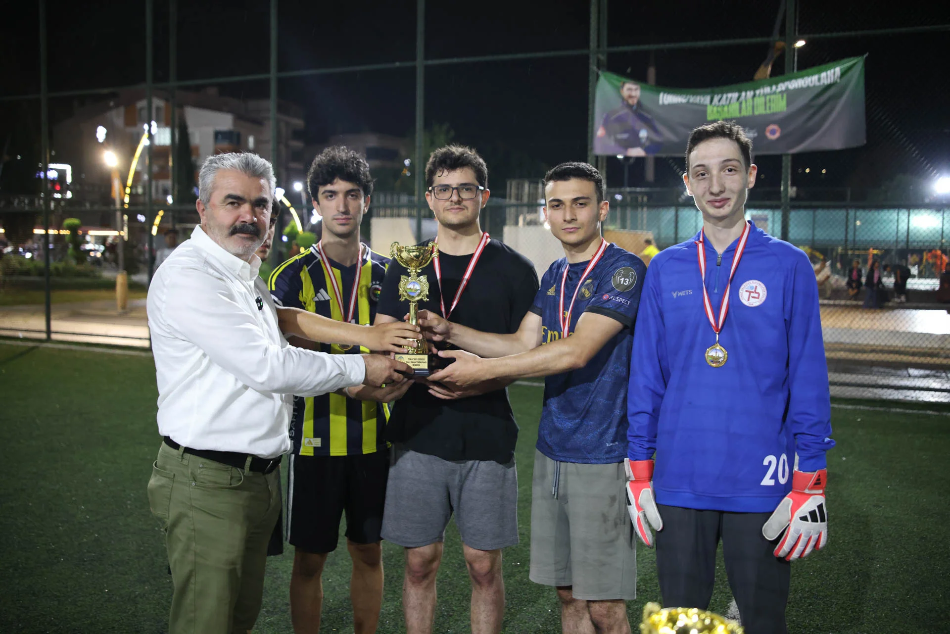 MAHALLELER ARASI FUTBOL VE 3X3 SOKAK BASKETBOLU TURNUVALARI TAMAMLANDI - Görsel 7
