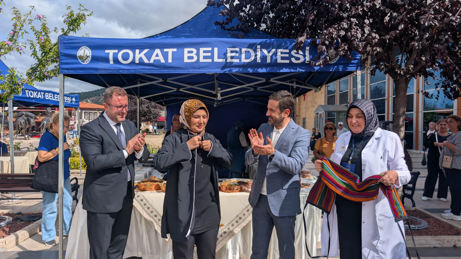 AHİLİK HAFTASI’NA ÖZEL “KADIN ELİ ÇARŞISI” YOĞUN İLGİ GÖRDÜ - Görsel 2