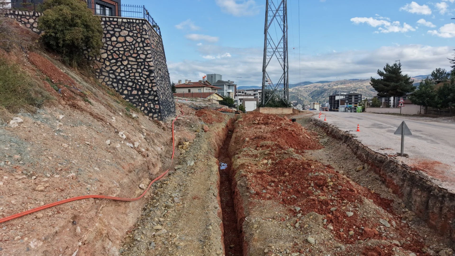 ALTIYÜZEVLER’DE İÇME SUYU HATTI YENİLENİYOR - Görsel 3