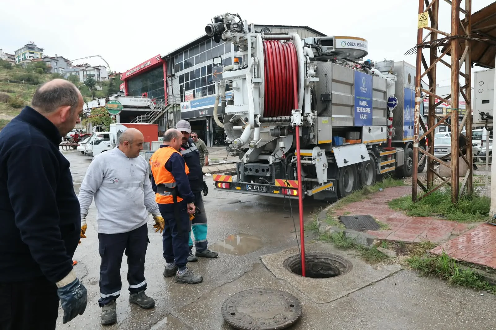 SANAYİ SİTESİ’NDE 30 YILLIK ALTYAPI SORUNUNA NEŞTER - Görsel 6