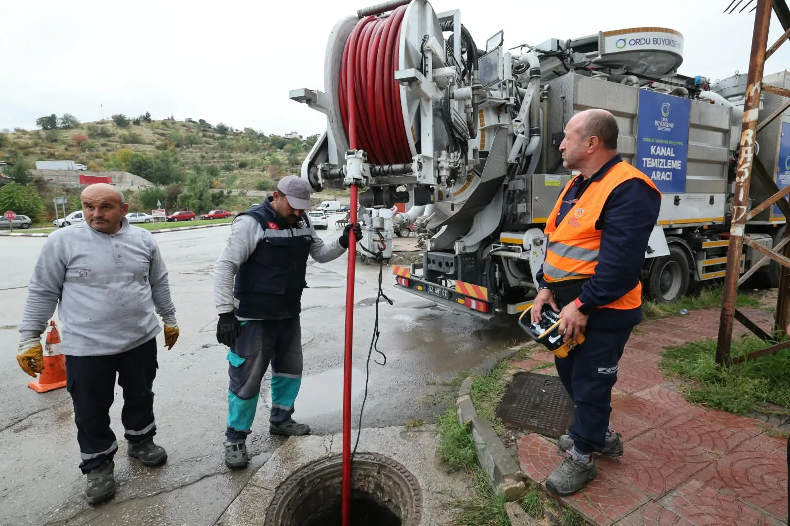 SANAYİ SİTESİ’NDE 30 YILLIK ALTYAPI SORUNUNA NEŞTER - Görsel 7